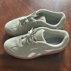 Reebok Green Sneakers Nice comfy like new worn once mint green color.